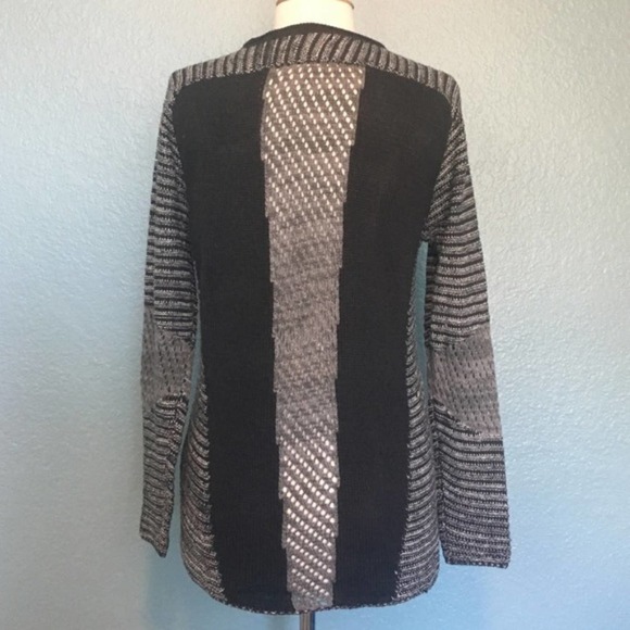 Devoted Knit Color-Blocked Sweater - Picture 4 of 5